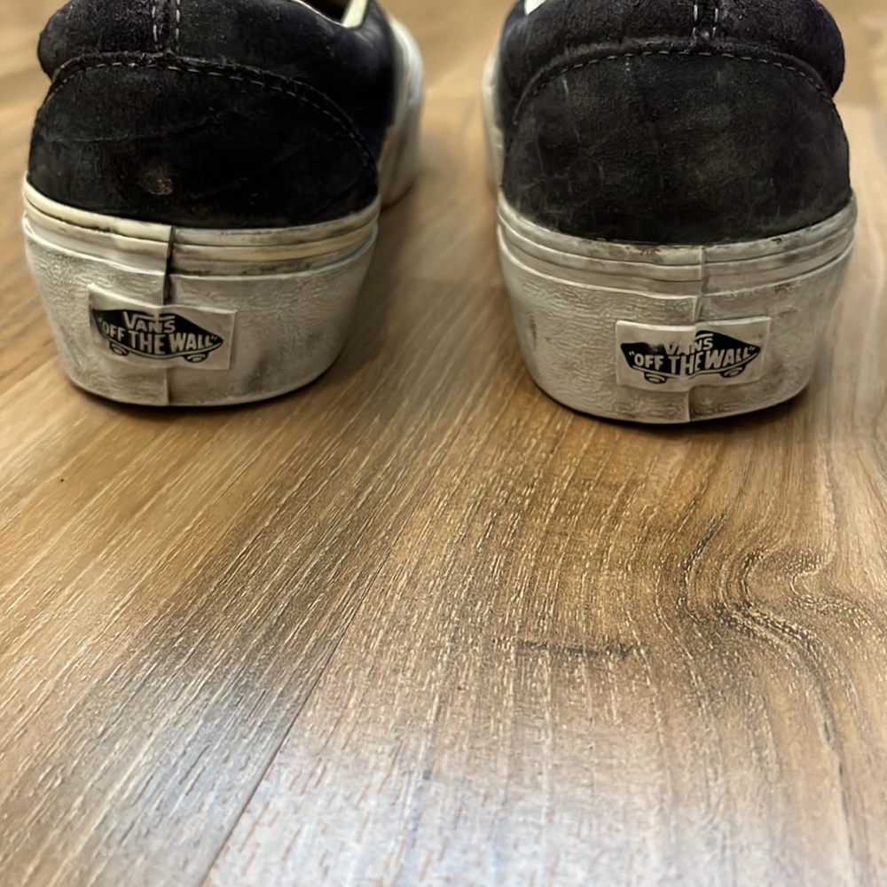 Vans - Picture 8 of 9